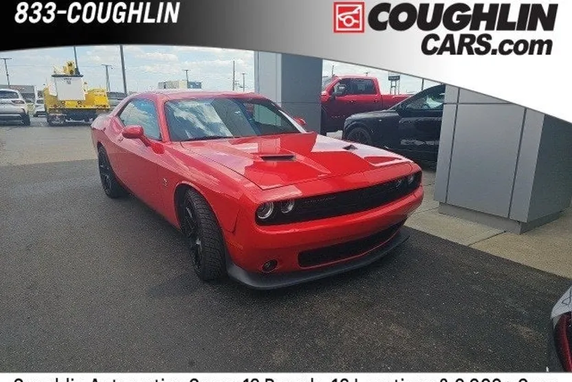 2015 Dodge Challenger R/T Scat Pack photo 1