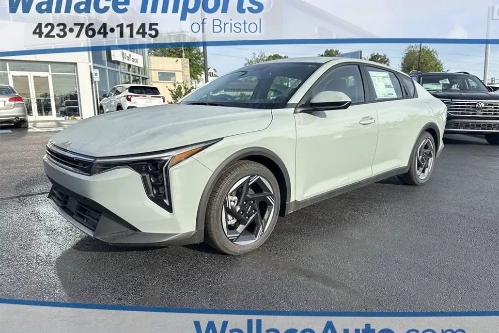 2025 Kia K4 EX photo 1