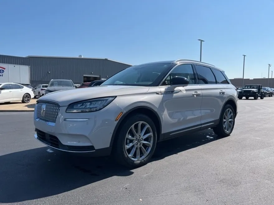 2020 Lincoln Corsair Standard photo 1
