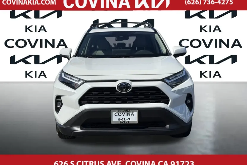 2023 Toyota RAV4 XLE Premium photo 1