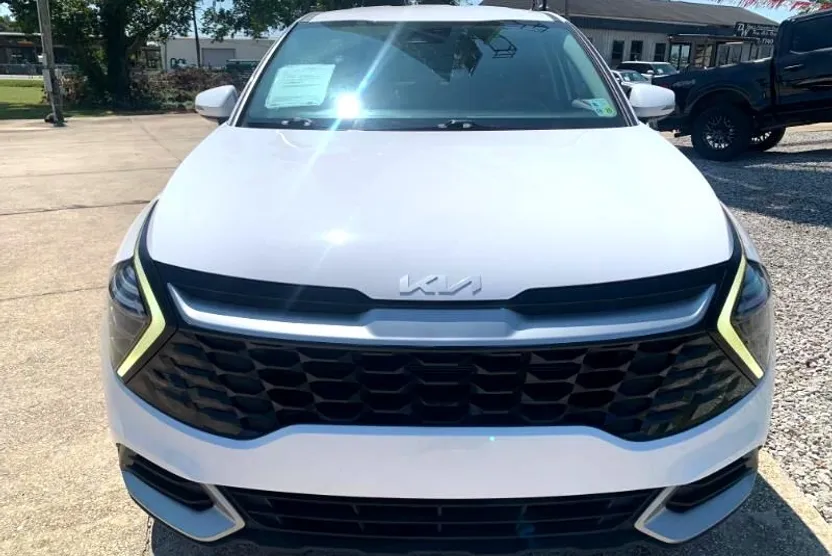 2024 Kia Sportage EX photo 1