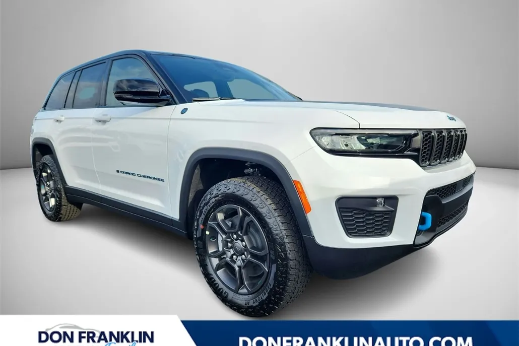 2024 Jeep Cherokee Trailhawk 4xe photo 1