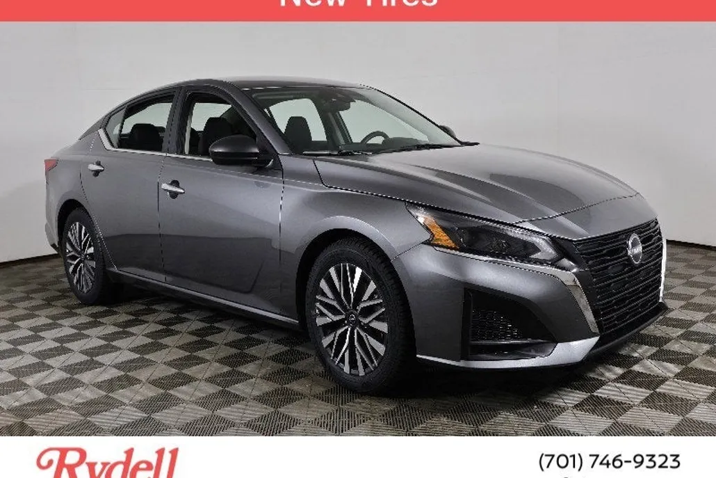 2024 Nissan Altima 2.5 SV photo 1
