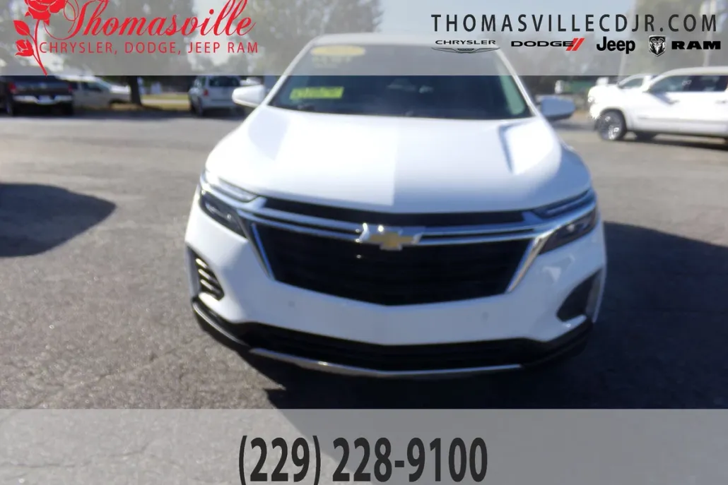 2022 Chevrolet Equinox LT photo 1