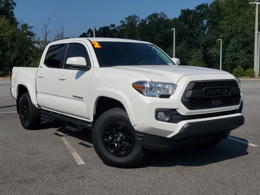 2022 Toyota Tacoma SR5 V6 photo 1