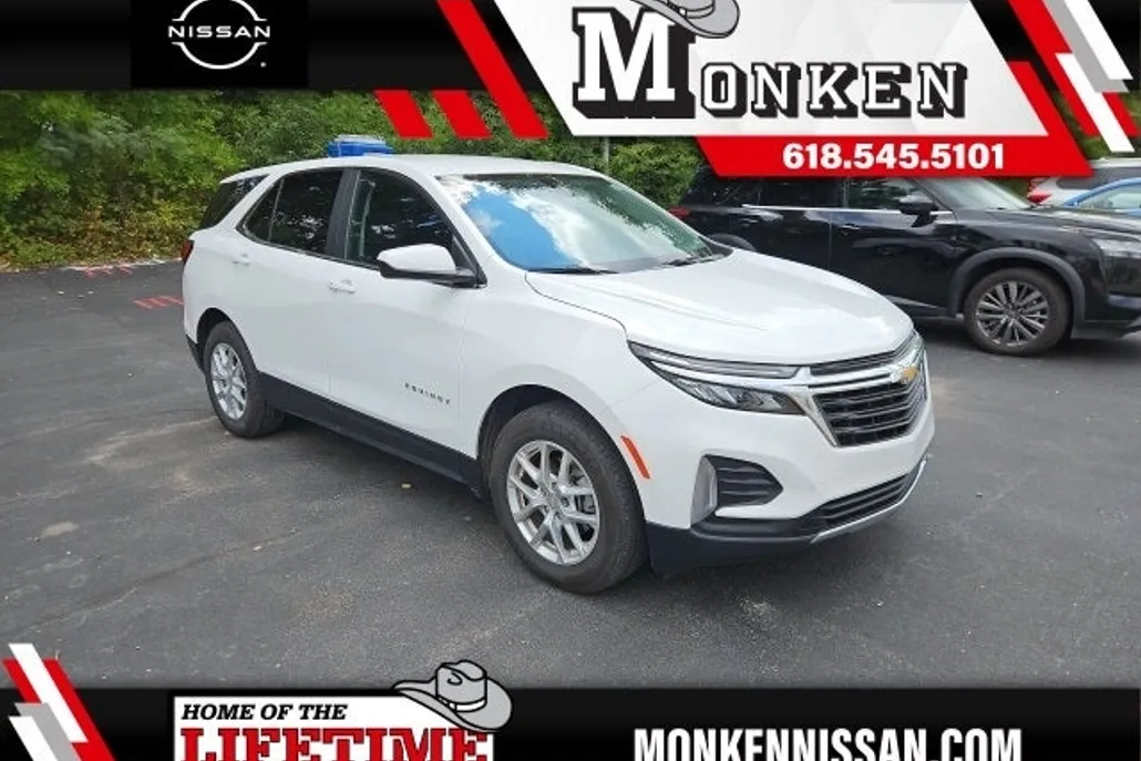 2023 Chevrolet Equinox LT photo 1