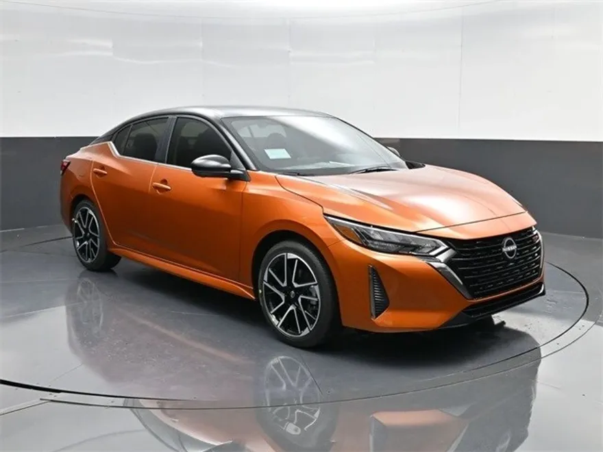 2025 Nissan Sentra SR photo 1