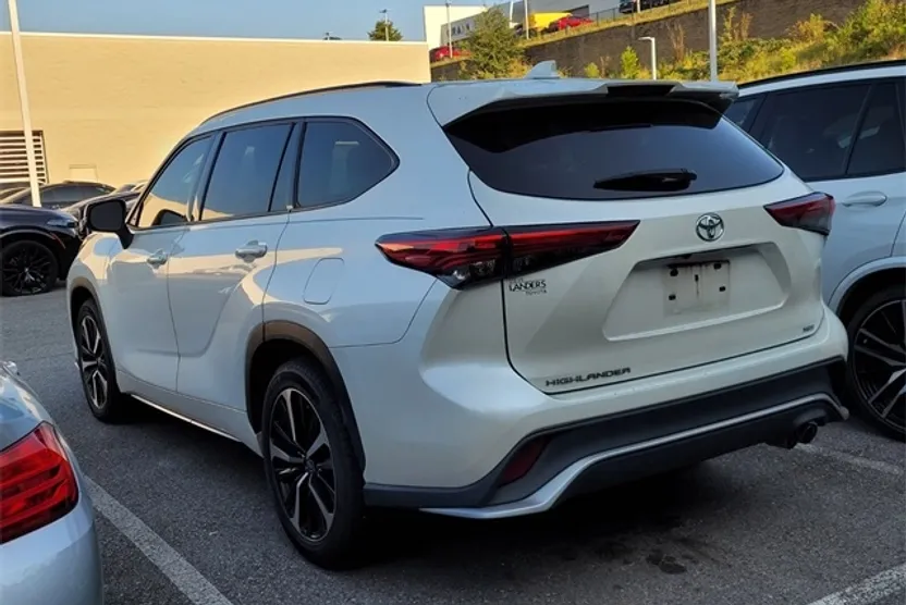 2021 Toyota Highlander XSE photo 1