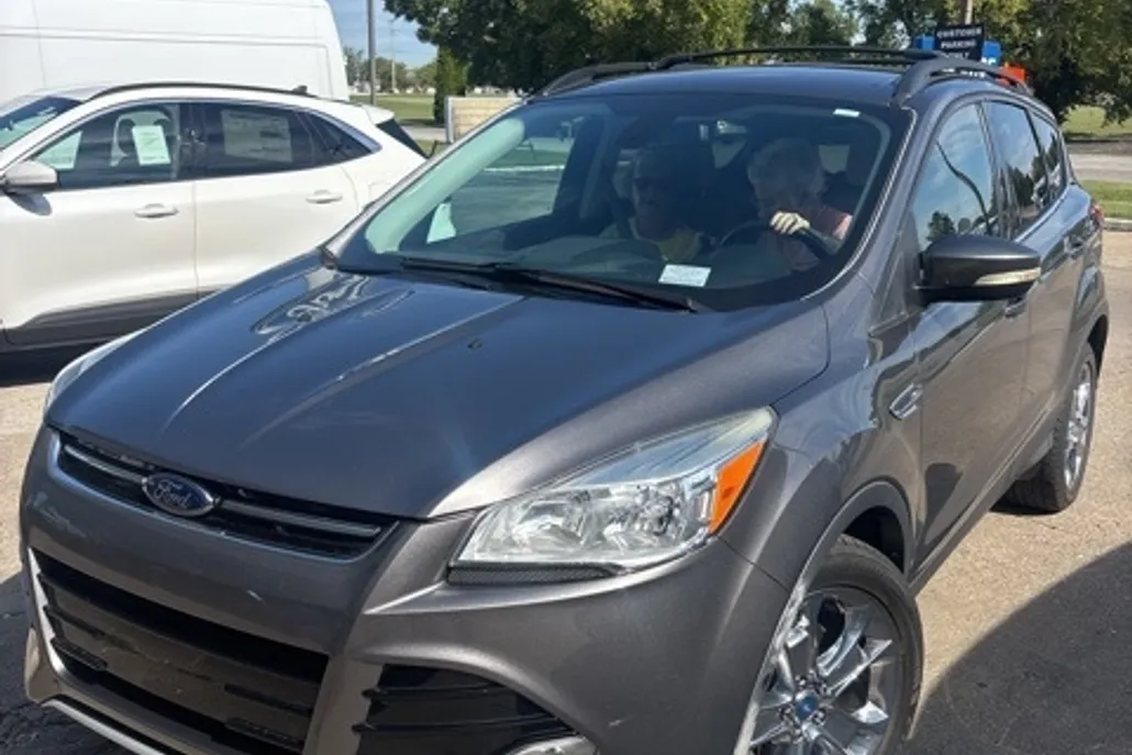 2013 Ford Escape SEL photo 1