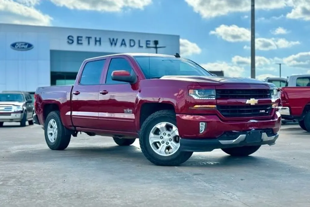 2018 Chevrolet Silverado 1500 LT2 photo 1
