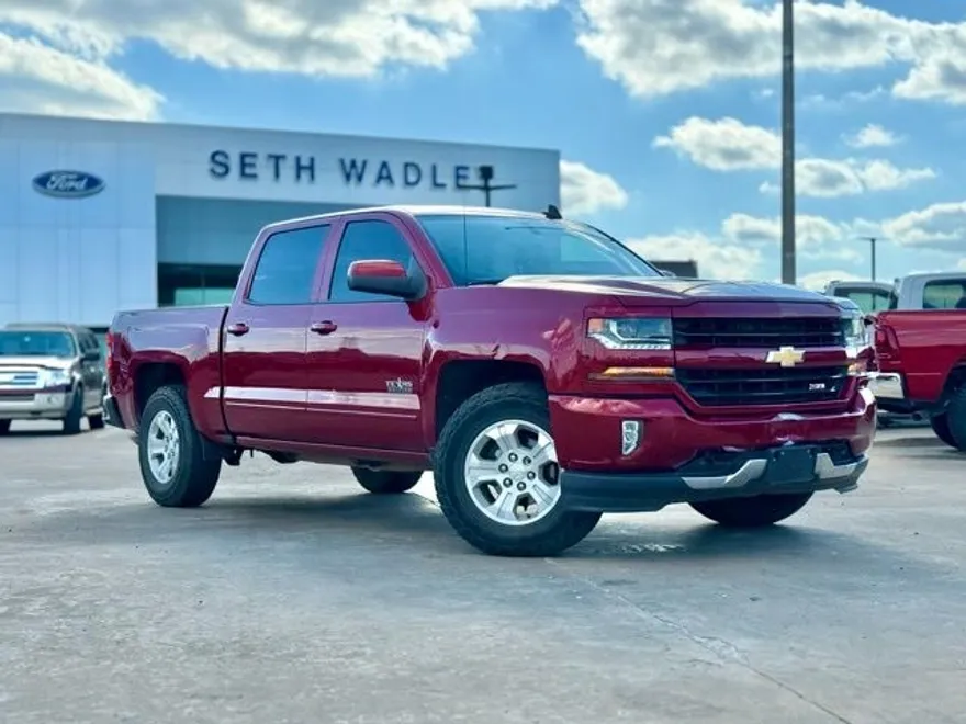 2018 Chevrolet Silverado 1500 LT2 photo 1