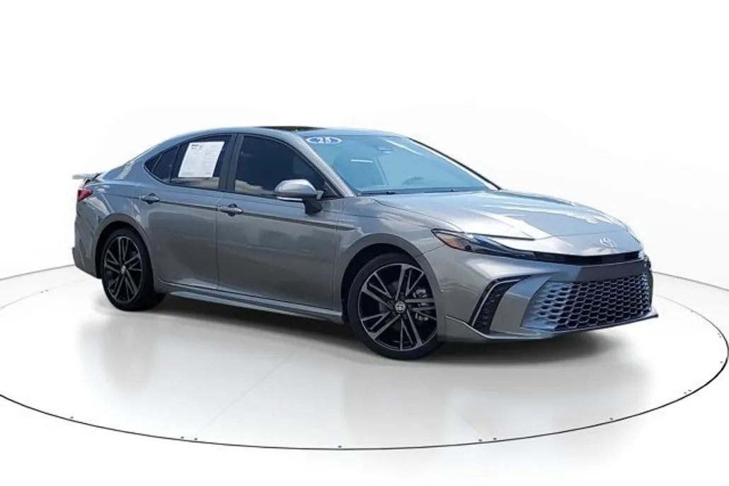2025 Toyota Camry XSE photo 1