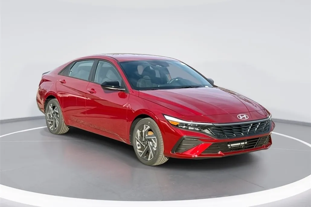 2025 Hyundai Elantra SEL Convenience photo 1