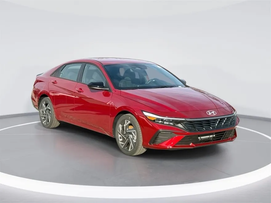 2025 Hyundai Elantra SEL Convenience photo 1