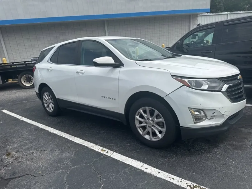 2021 Chevrolet Equinox LT photo 1