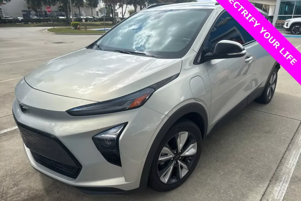 2022 Chevrolet Bolt EUV photo 1