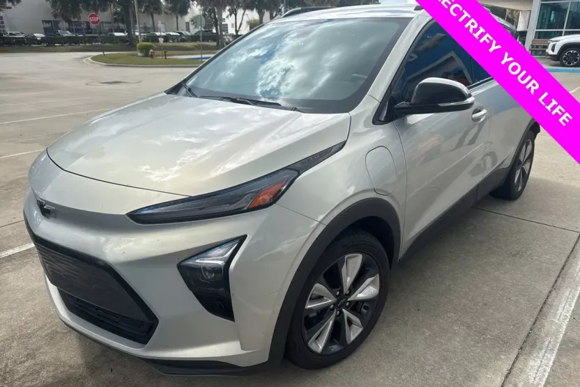 2022 Chevrolet Bolt EUV photo 1