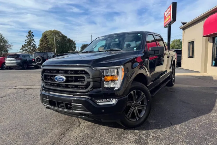 2023 Ford F-150 Lariat photo 1