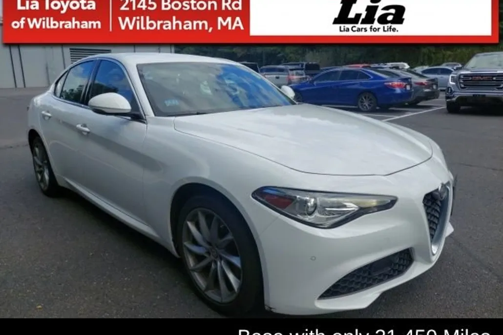 2020 Alfa Romeo Giulia Base photo 1