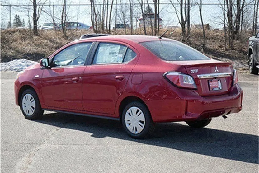 2024 Mitsubishi Mirage G4 ES photo 1
