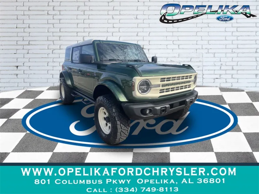 2024 Ford Bronco Black Diamond photo 1