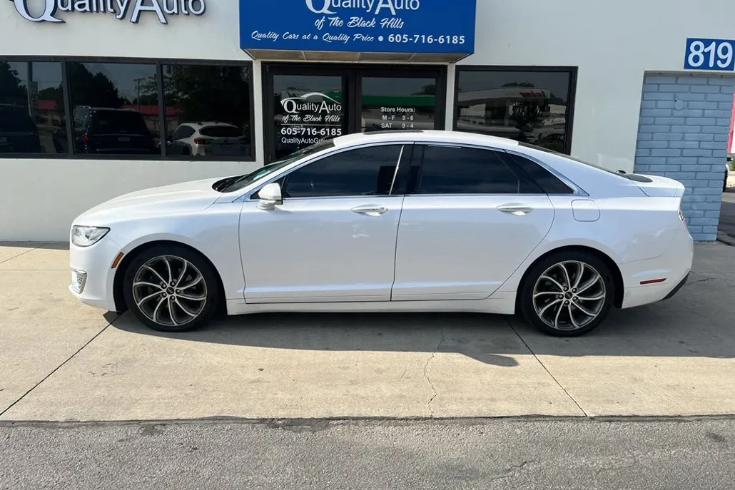 2019 Lincoln MKZ Reserve photo 1
