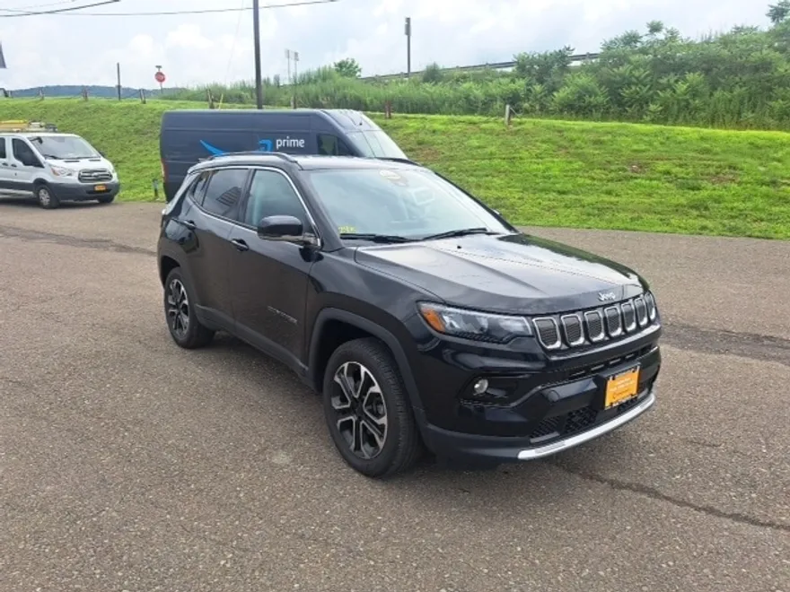 2022 Jeep Compass Limited photo 1