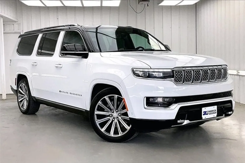 2023 Jeep Grand Wagoneer L II photo 1