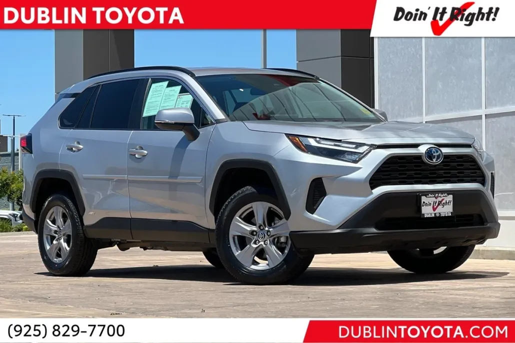 2023 Toyota RAV4 Hybrid LE photo 1