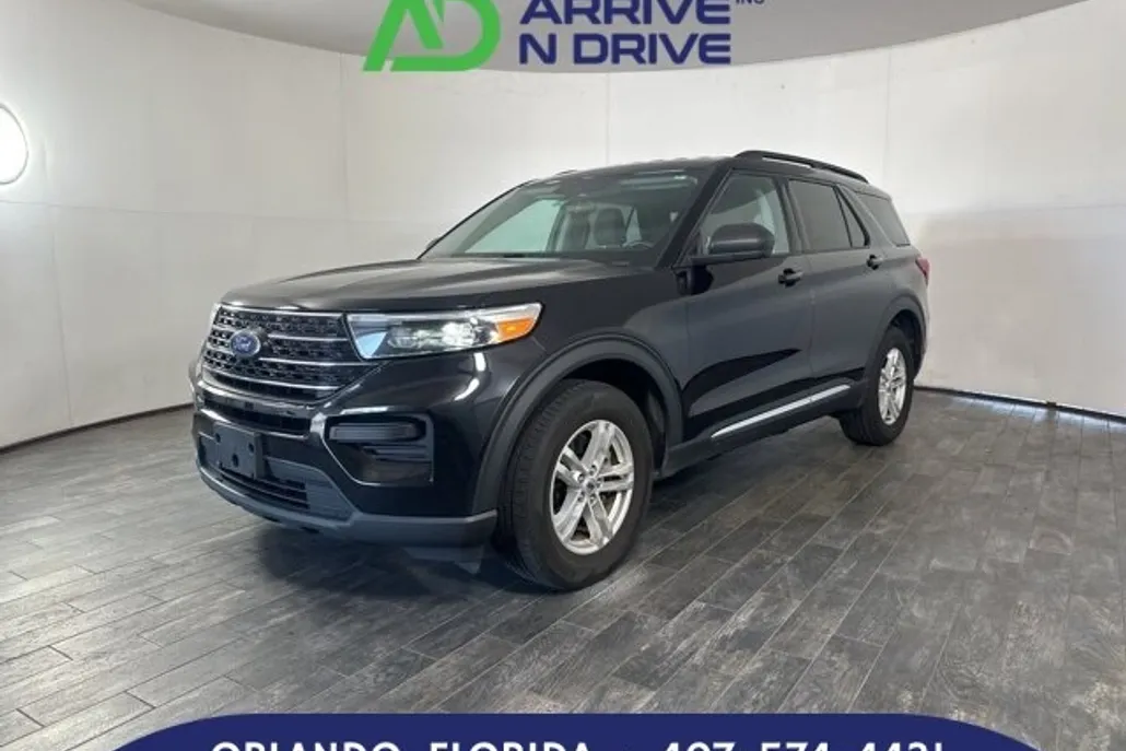 2022 Ford Explorer XLT photo 1
