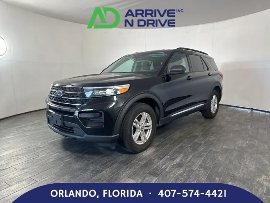 2022 Ford Explorer XLT photo 1