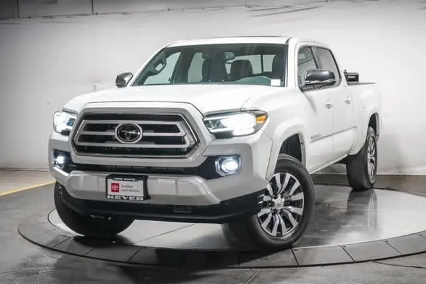 2023 Toyota Tacoma Limited photo 1