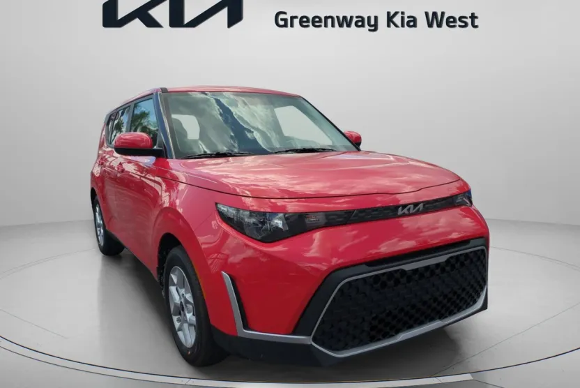 2025 Kia Soul S photo 1