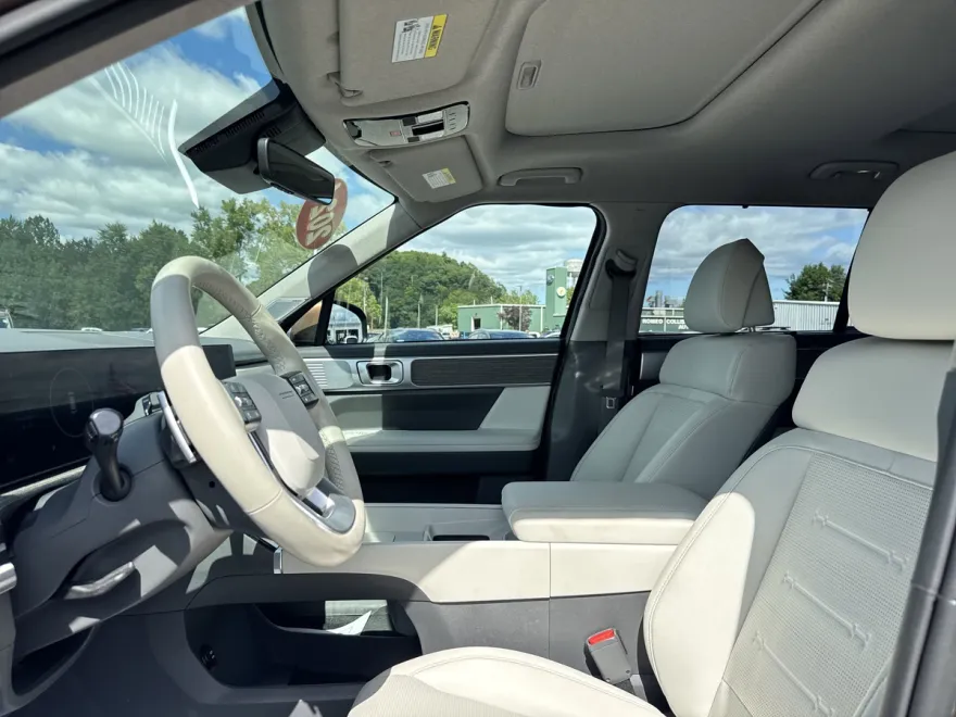 2024 Hyundai Santa Fe Limited photo 1
