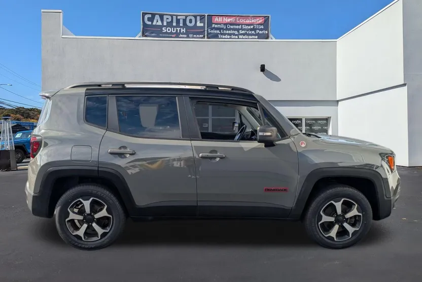 2021 Jeep Renegade Trailhawk photo 1