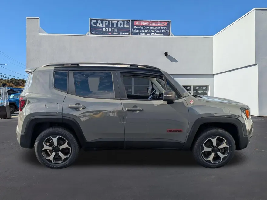 2021 Jeep Renegade Trailhawk photo 1