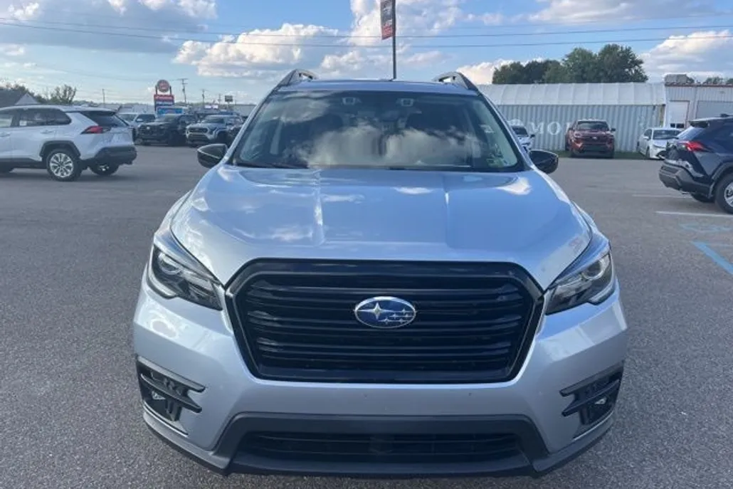 2022 Subaru Ascent Onyx Edition photo 1