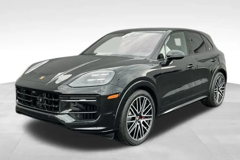 2025 Porsche Cayenne GTS photo 1