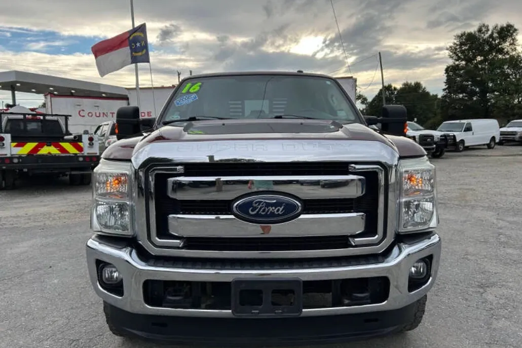 2016 Ford F-250 Lariat photo 1