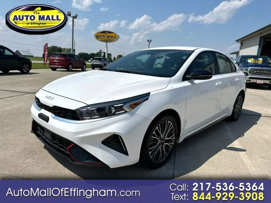 2024 Kia Forte GT-Line photo 1