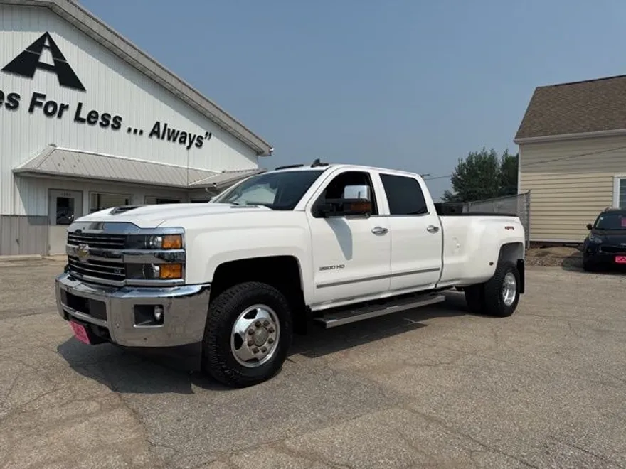 2018 Chevrolet Silverado 3500HD LTZ photo 1