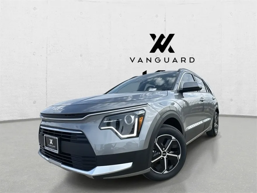 2025 Kia Niro LX photo 1