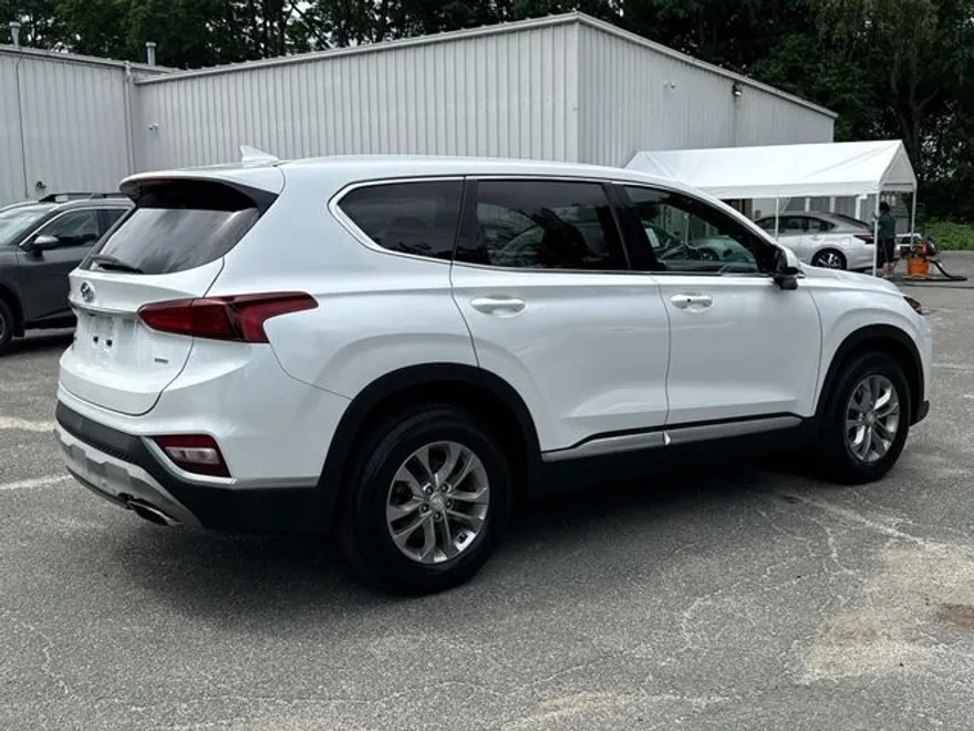 2019 Hyundai Santa Fe SEL photo 1