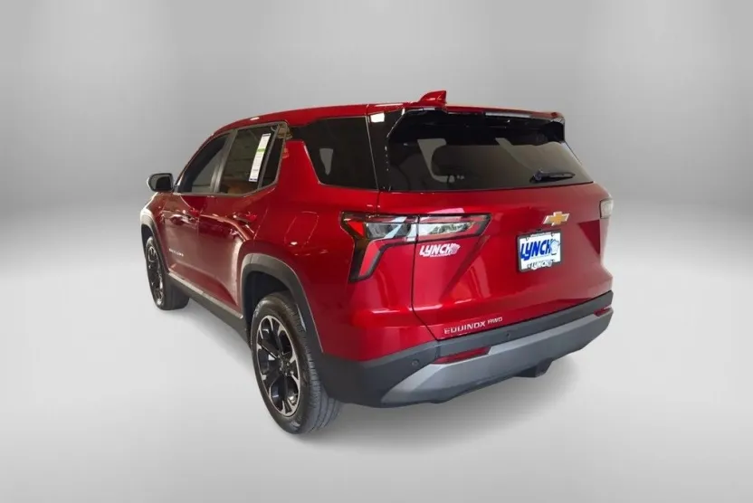 2026 Chevrolet Equinox LT photo 1