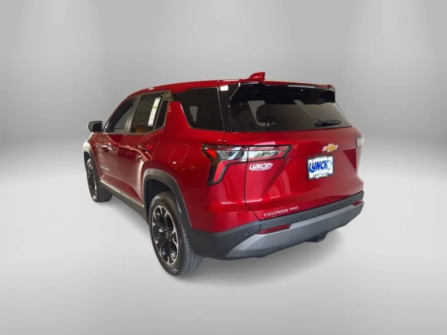 2026 Chevrolet Equinox LT photo 1