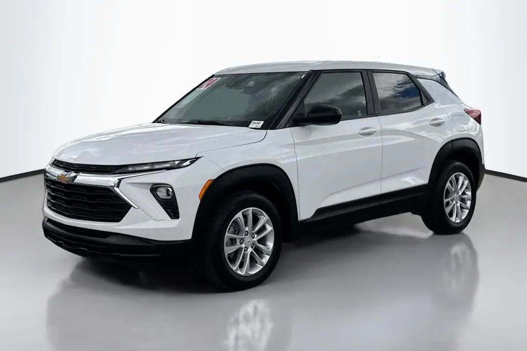 2024 Chevrolet Trailblazer LS photo 1
