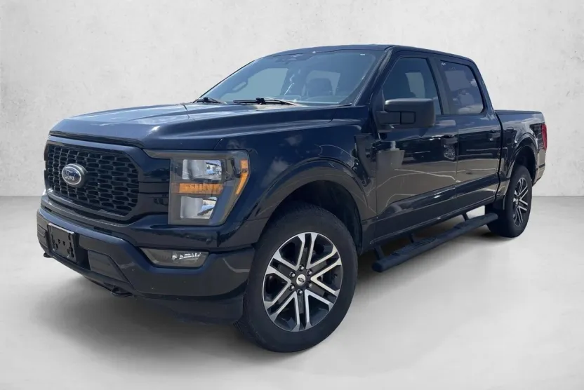 2023 Ford F-150 XL photo 1
