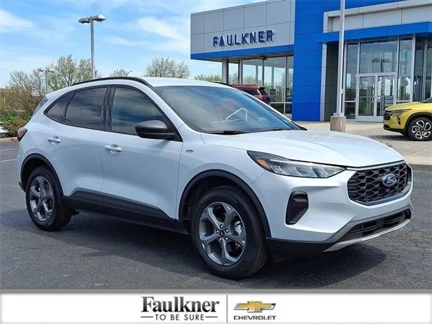 2025 Ford Escape ST-Line photo 1