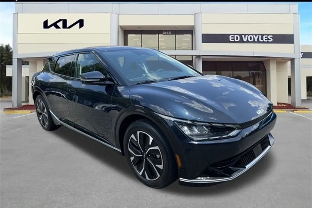 2022 Kia EV6 Wind photo 1