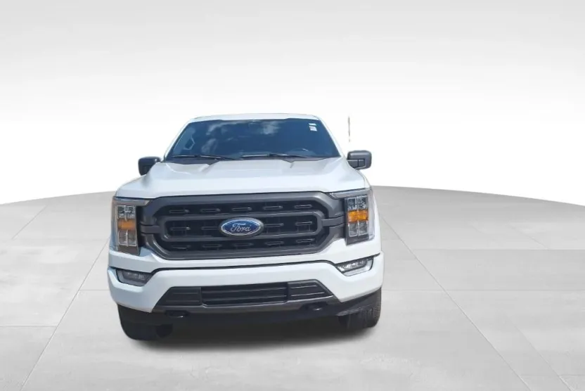2023 Ford F-150 XLT photo 1
